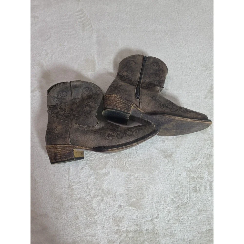 Roper Boots Women’s 6.5 Short Stuff Western Embroidery Snip Toe Brown Zip Ankle - Picture 2 of 8